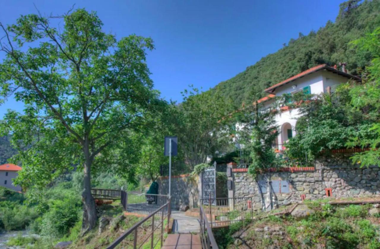 La Casa Sul Fiume Apartment Албисола Супериоре Екстериор снимка